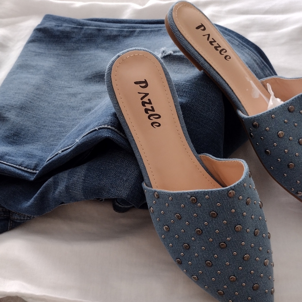 Shoes - Picture 5 of 6